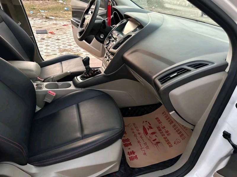 徐州14年福特福克斯4