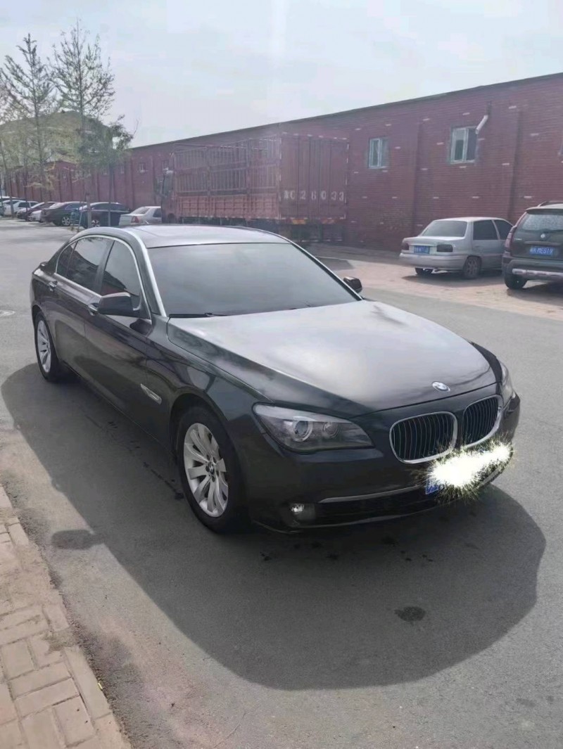 保定12年宝马7系2