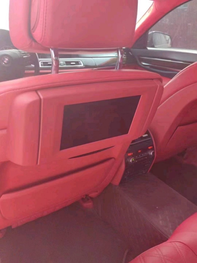 保定12年宝马7系3