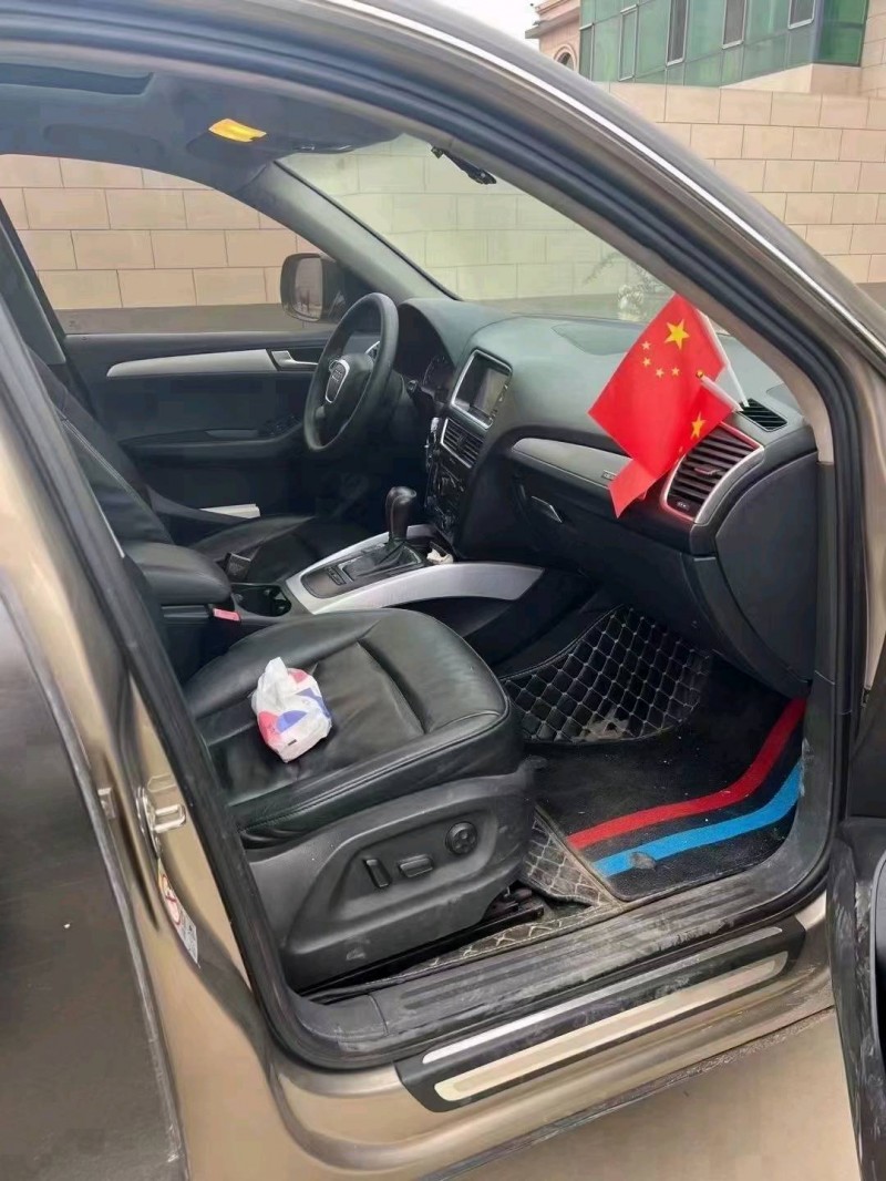 保定12年奥迪Q54