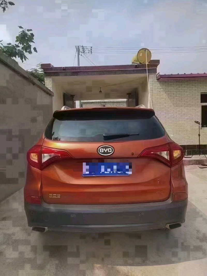 保定16年比亚迪宋4