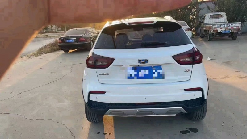 保定20年吉利远景4