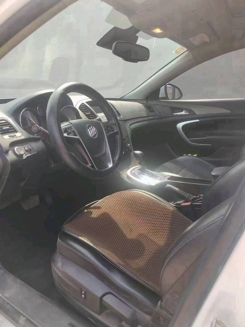 保定13年别克君威3