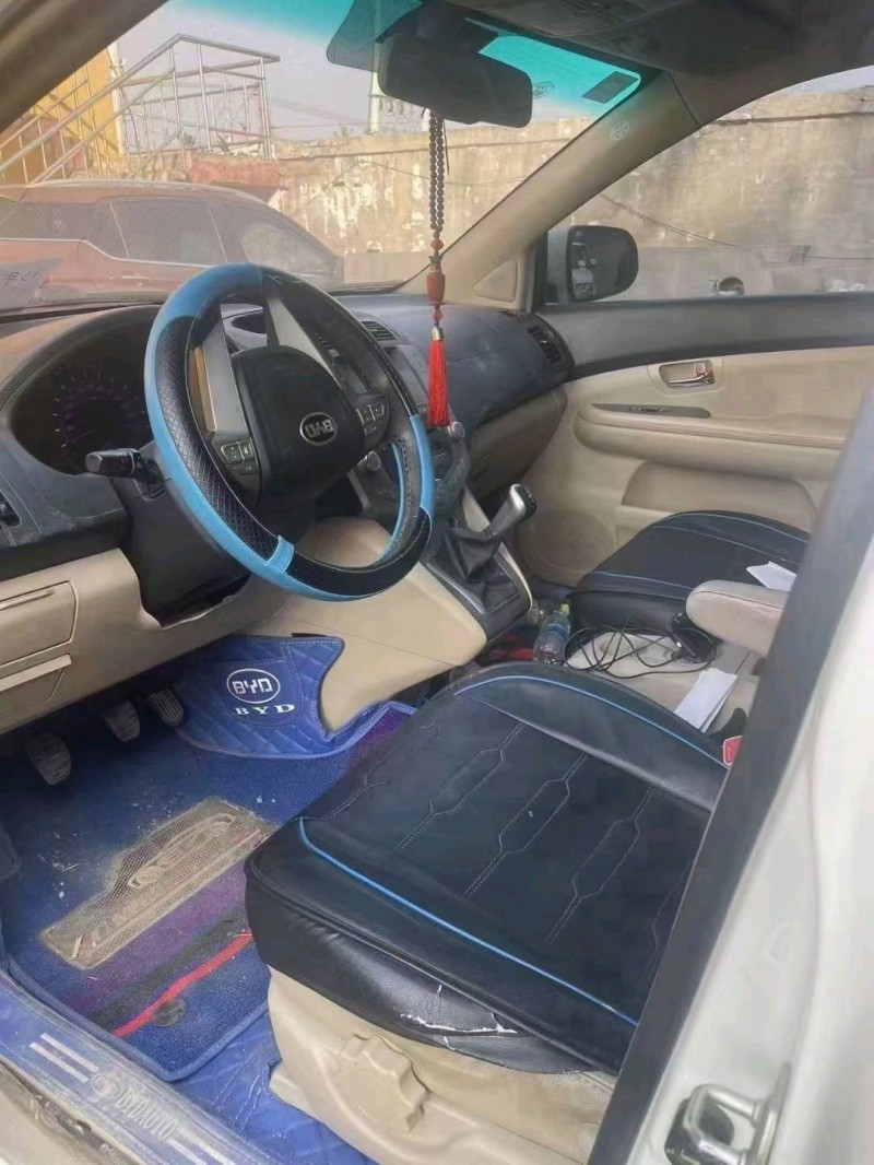 保定13年比亚迪S63