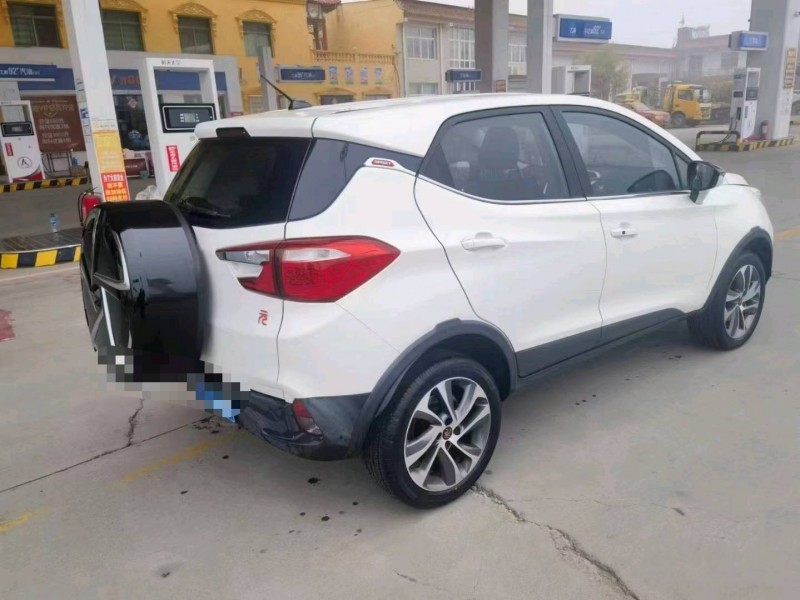 保定17年比亚迪元6