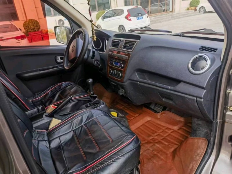 保定20年长安汽车睿行3