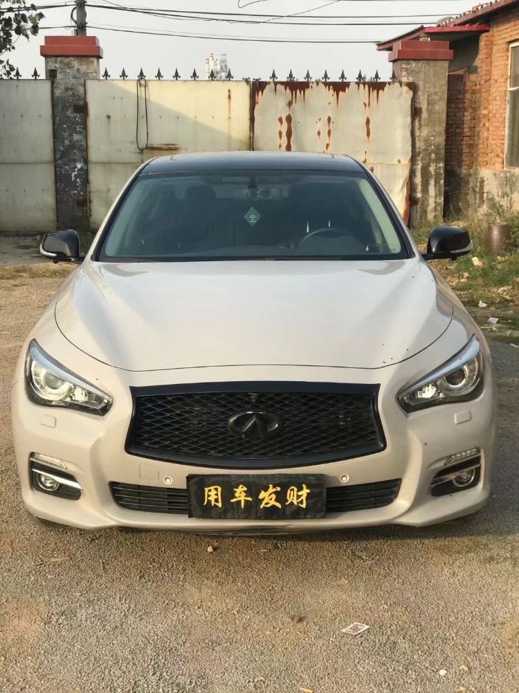 呂梁17年英菲尼迪Q50L1