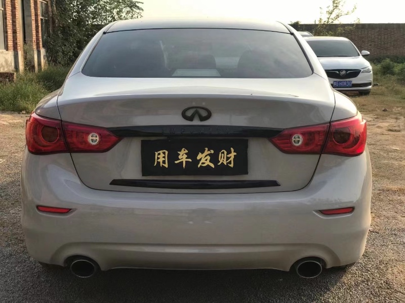 呂梁17年英菲尼迪Q50L5