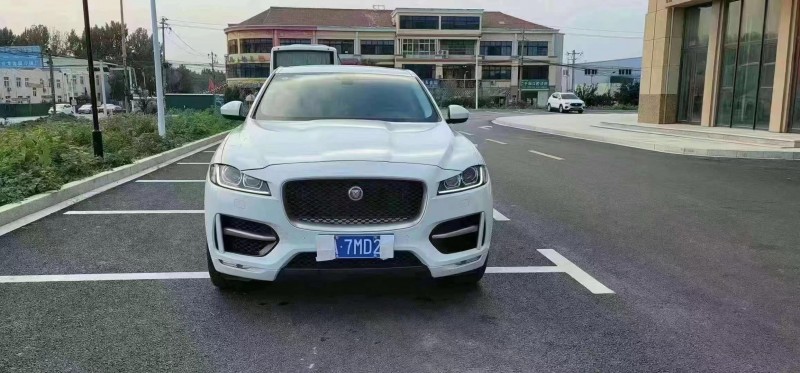 济宁18年捷豹F-PACE1