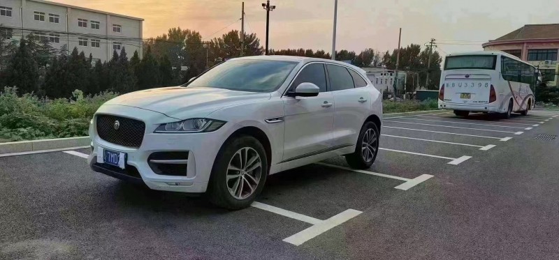 济宁18年捷豹F-PACE3