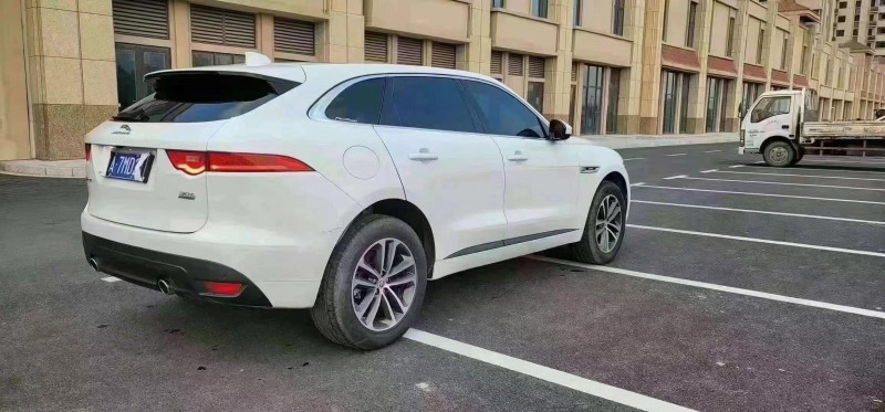 济宁18年捷豹F-PACE5