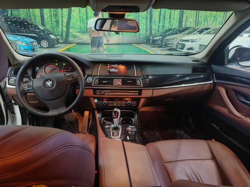 济宁16年宝马5系4