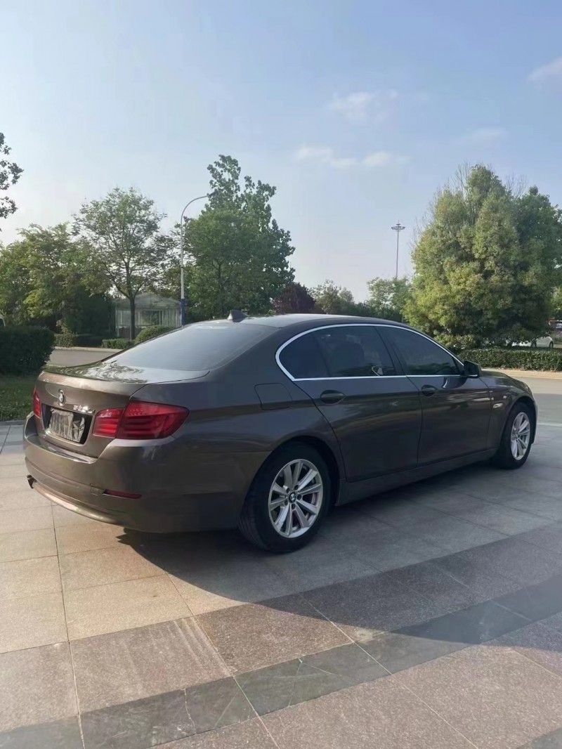 济宁13年宝马5系4