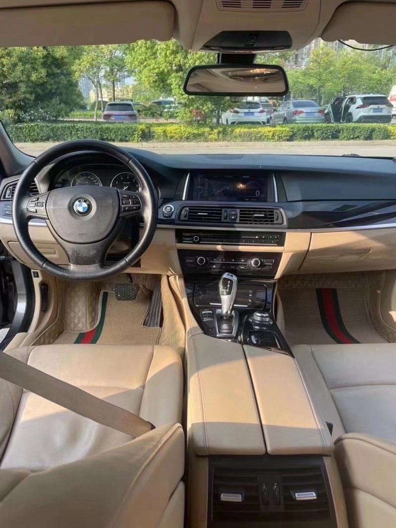 济宁13年宝马5系8
