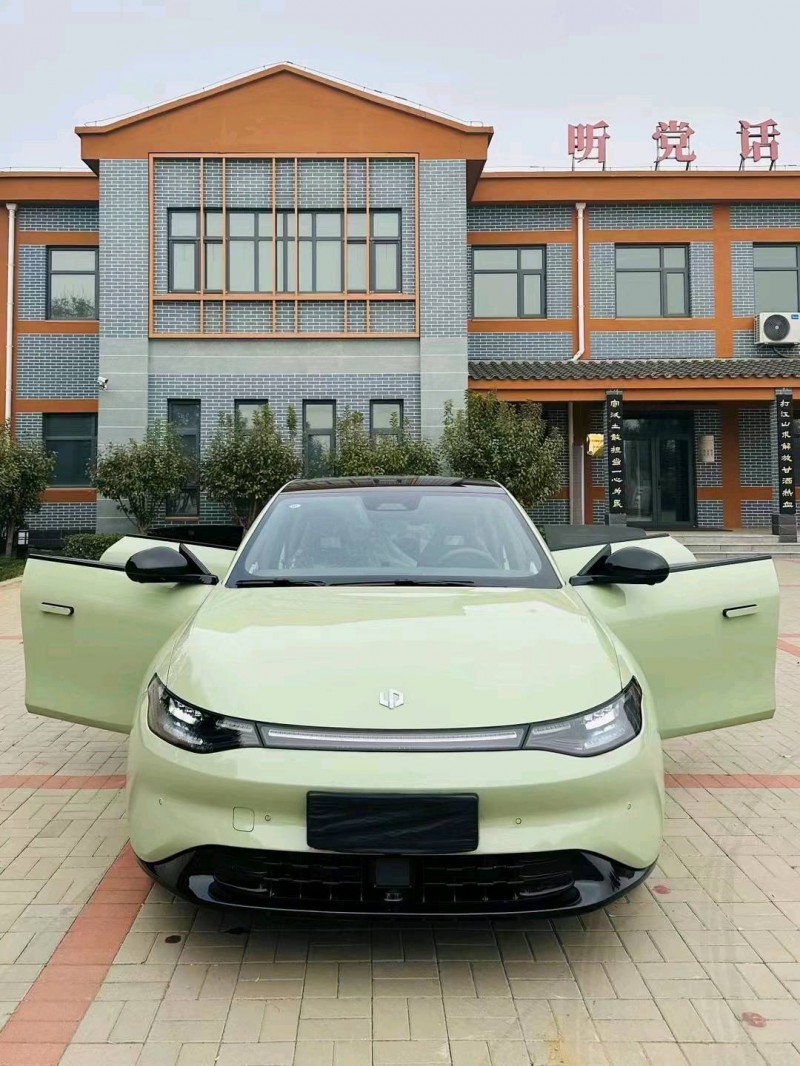 天津23年零跑汽車C011