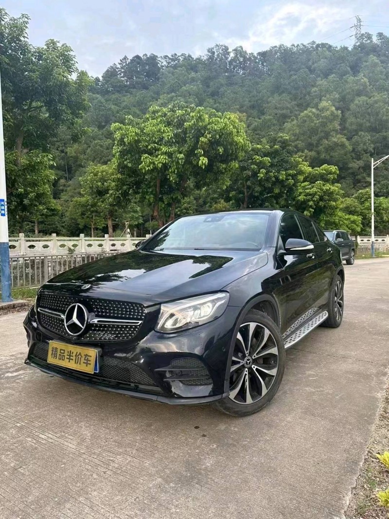 中山19年奔驰GLC3