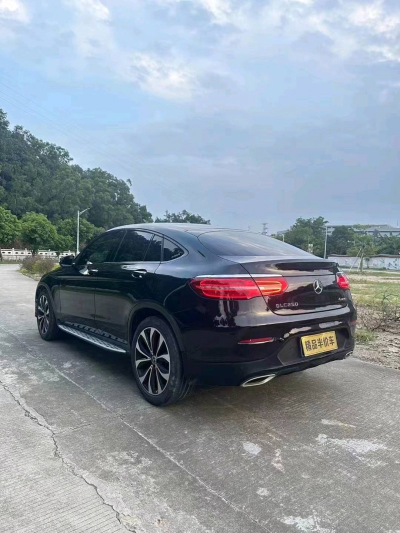 中山19年奔驰GLC5