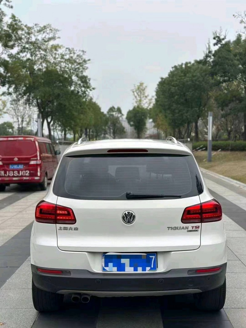 嘉兴14年大众途观5