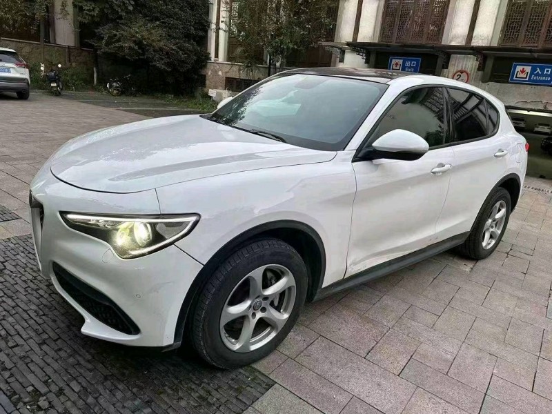 湖州19年阿尔法·罗密欧Stelvio4