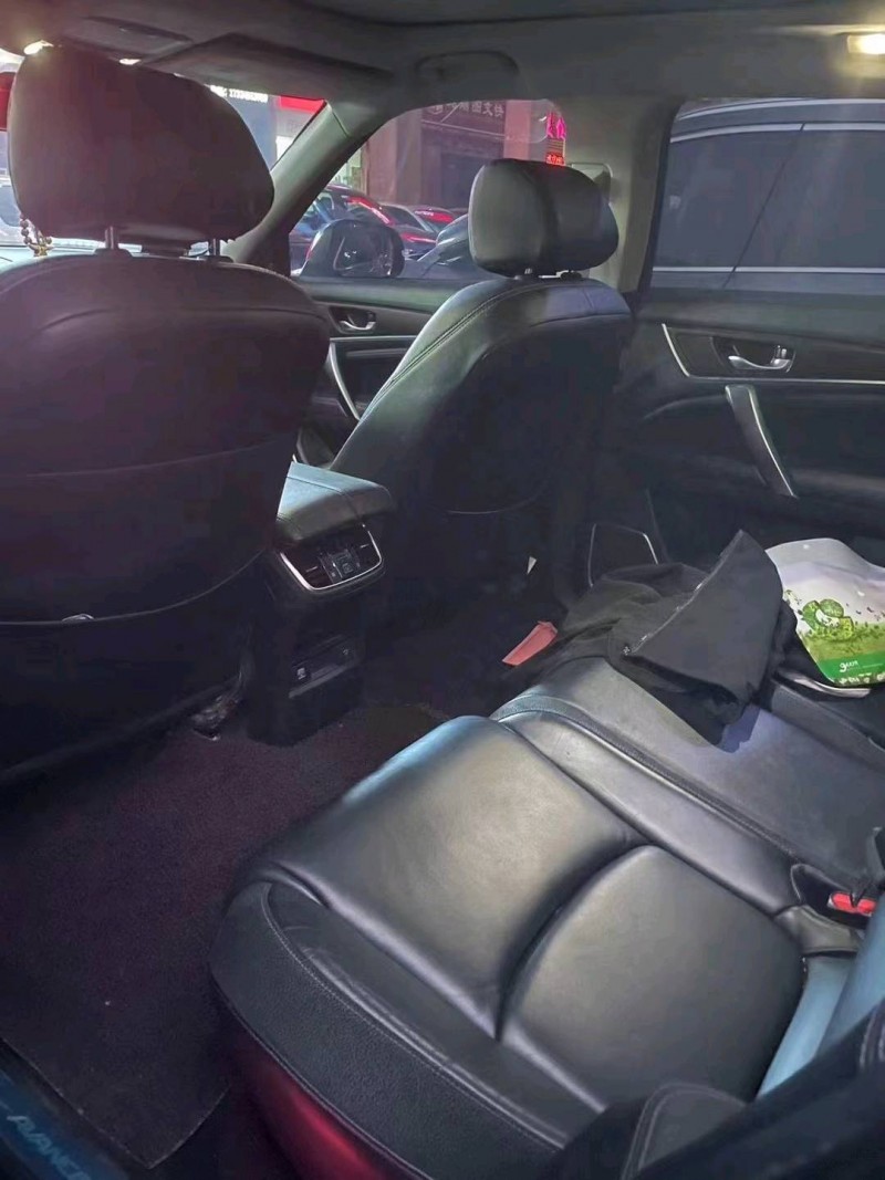 珠海17年本田冠道3