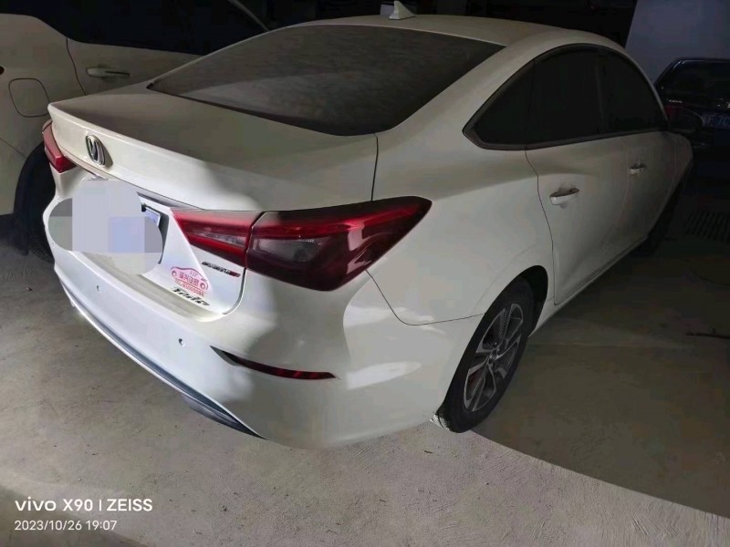 三明18年長安汽車逸動4