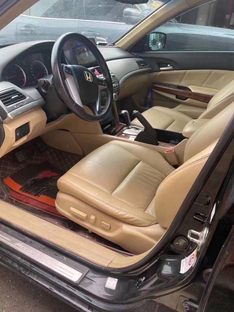 衡阳12年本田雅阁5