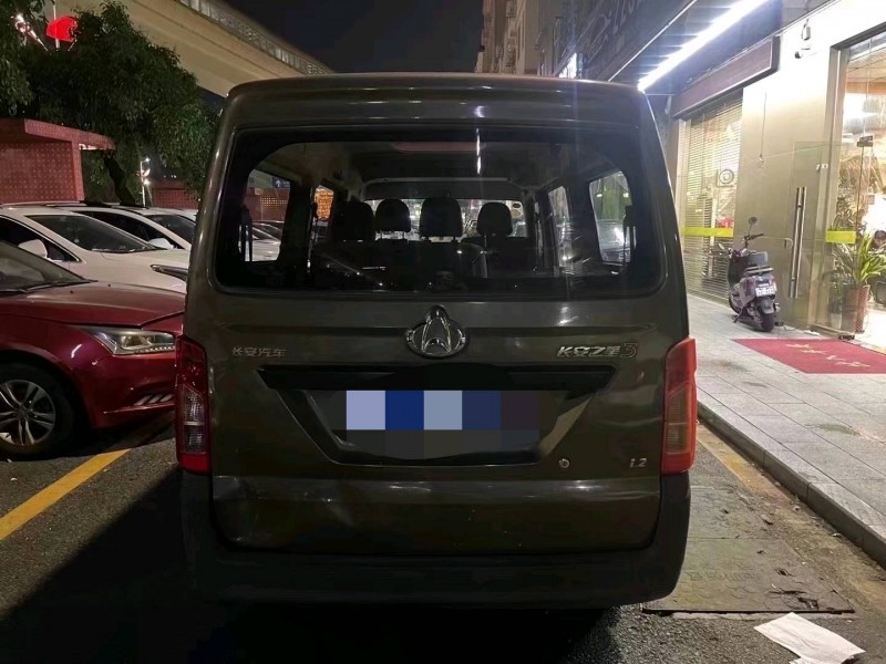 深圳18年长安汽车之星2