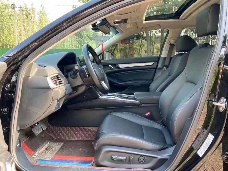 珠海22年本田雅阁2