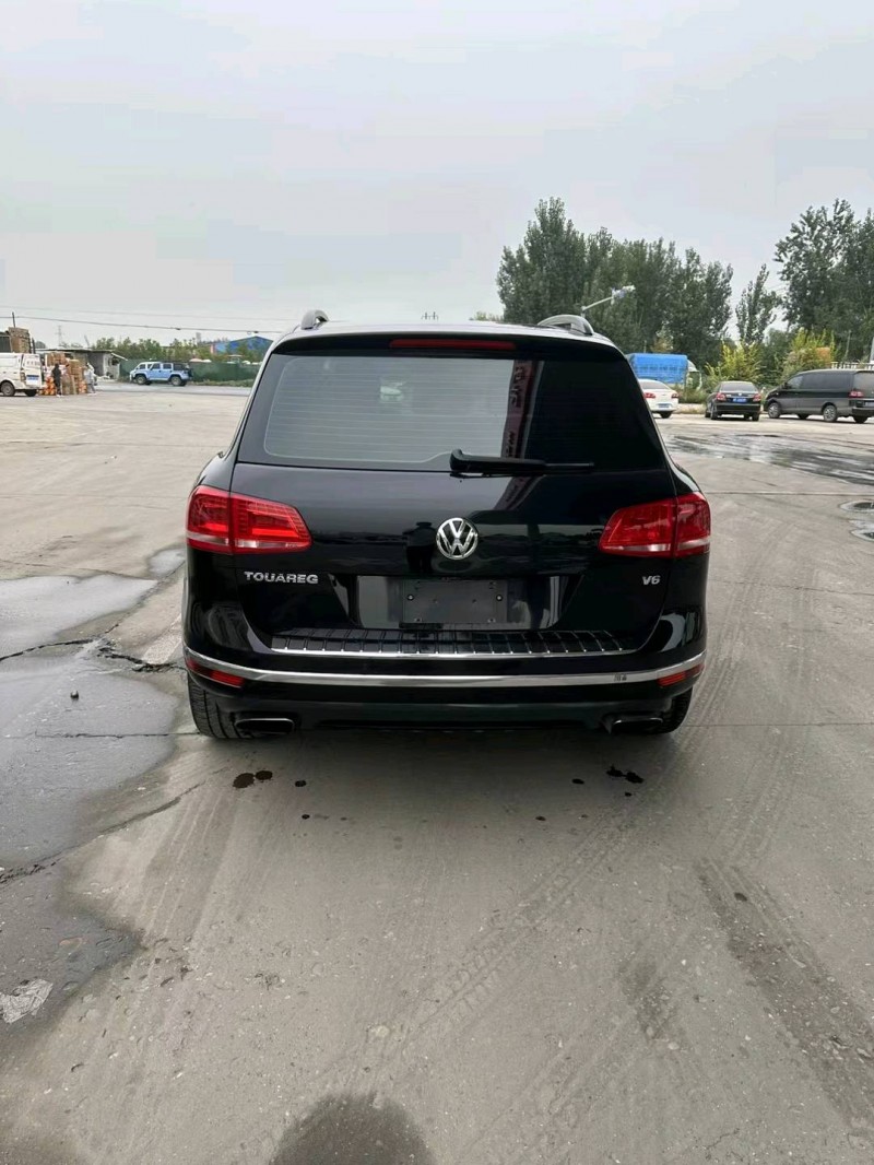 保定17年大众途锐9