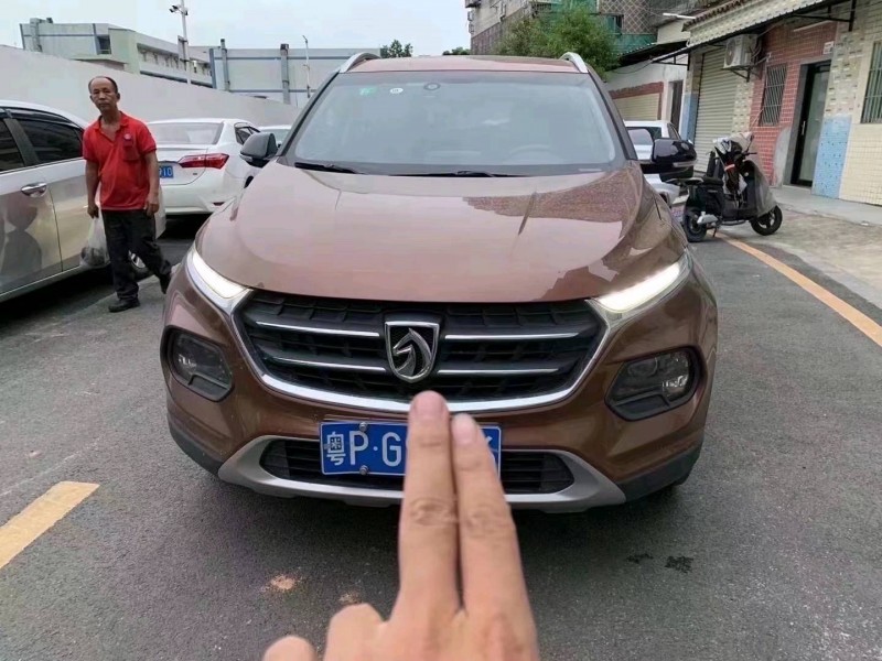 珠海17年寶駿5101