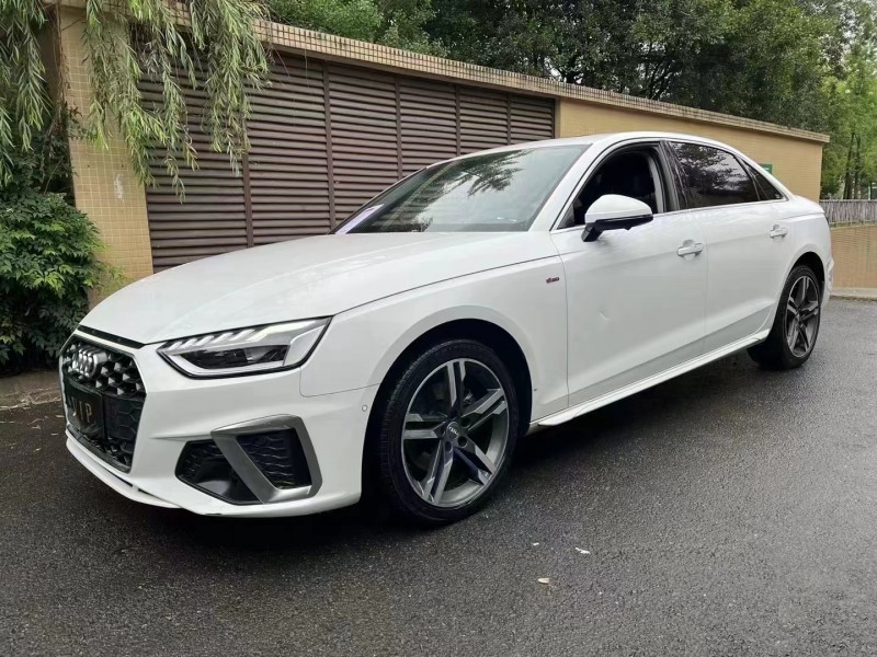 成都21年奥迪A4L3