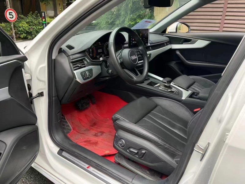 成都21年奥迪A4L4