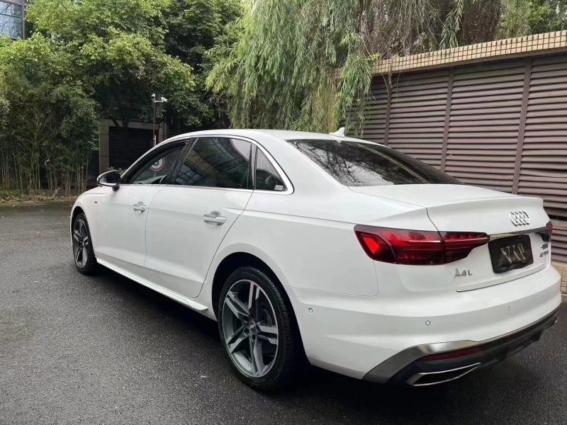 成都21年奥迪A4L7