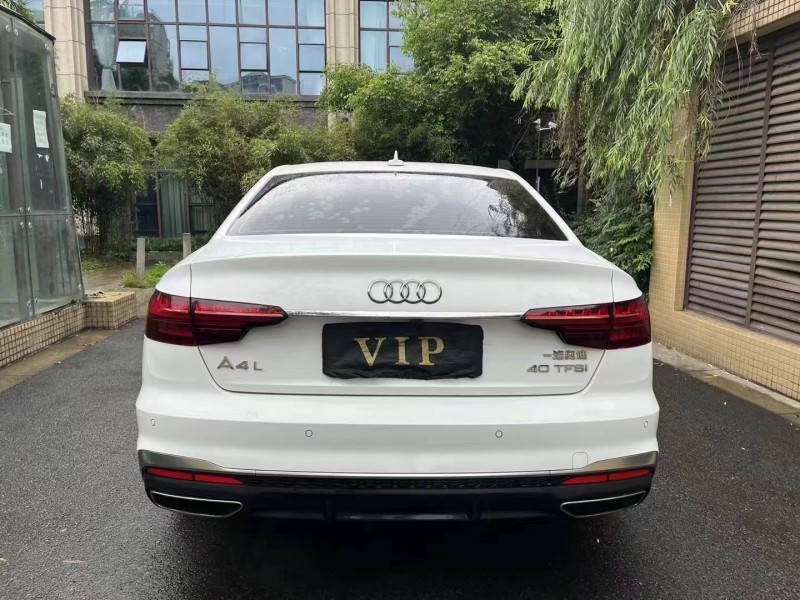 成都21年奥迪A4L9