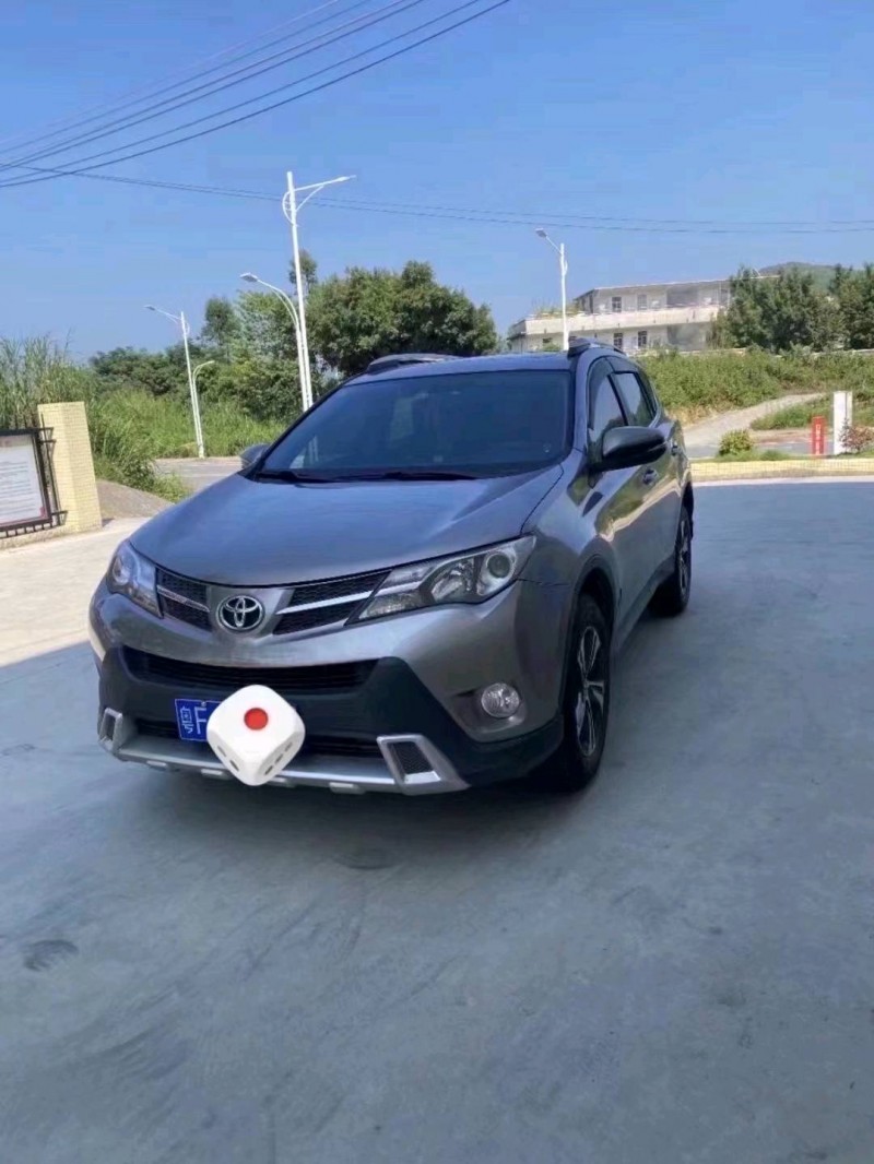 珠海16年丰田RAV4荣放1