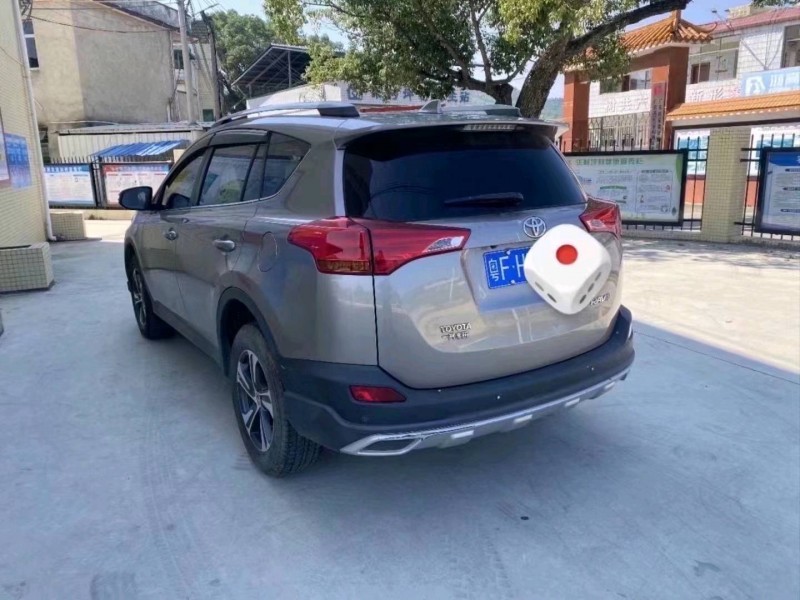 珠海16年丰田RAV4荣放3