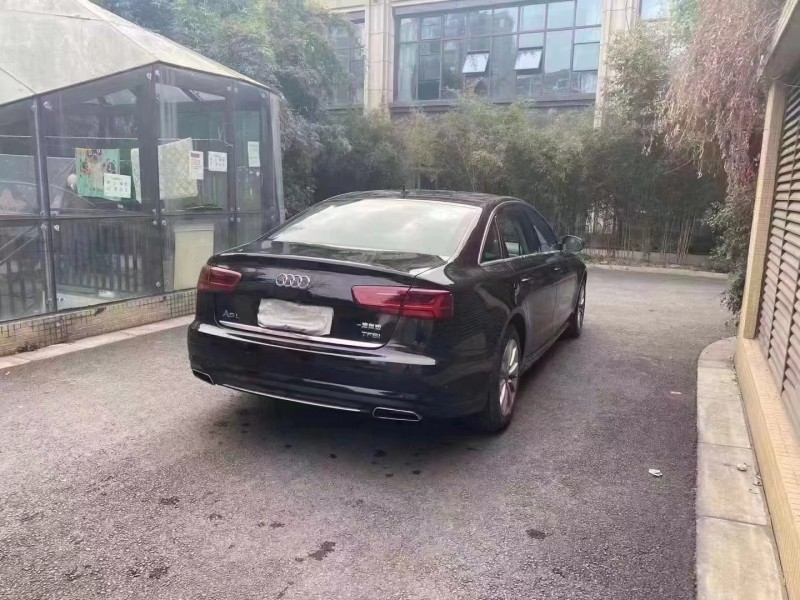 成都19年奥迪A6L8