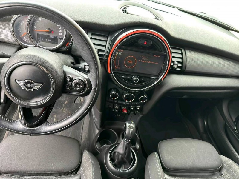 保定17年MINICooper6