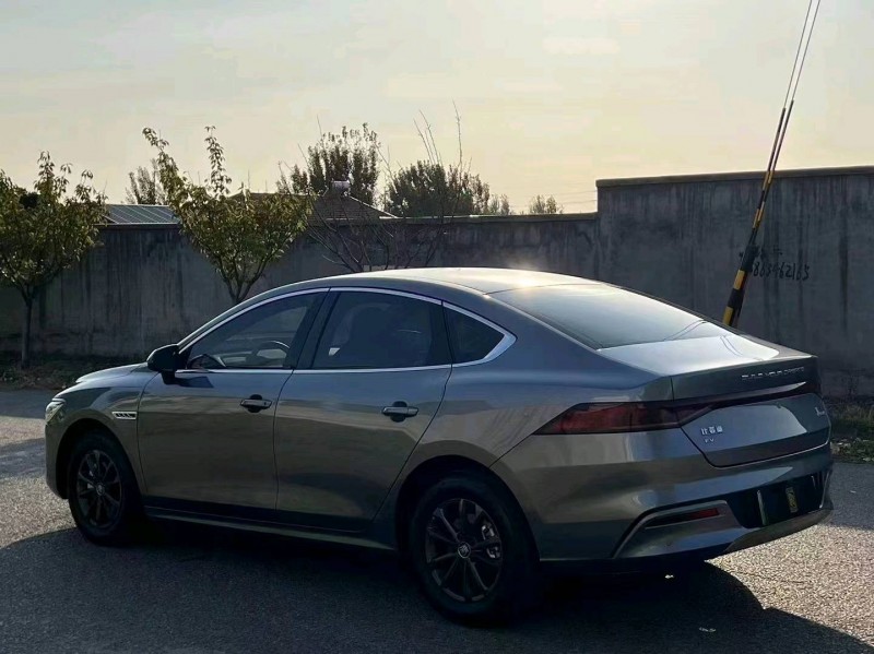 枣庄23年比亚迪秦4