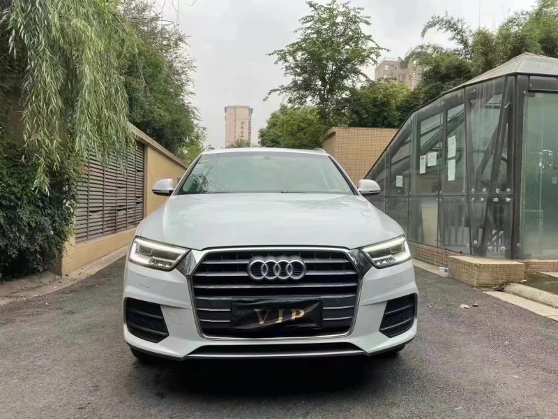 成都18年奥迪Q31