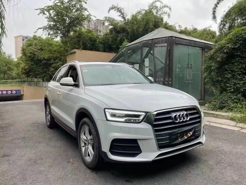 成都18年奥迪Q32