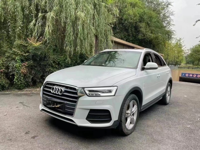 成都18年奥迪Q33