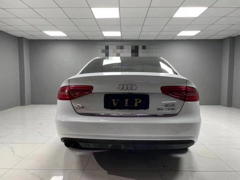 成都15年奥迪A4L9