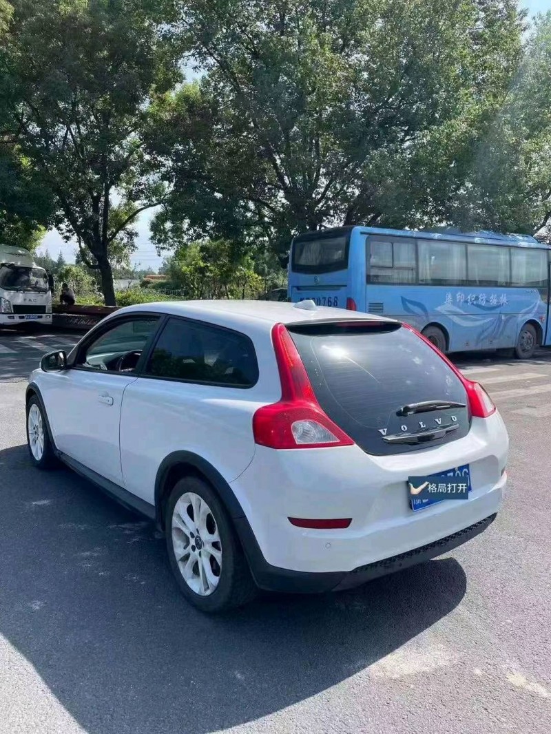 嘉兴13年沃尔沃C303