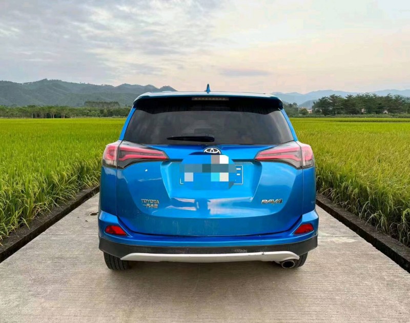 深圳16年丰田RAV4荣放2