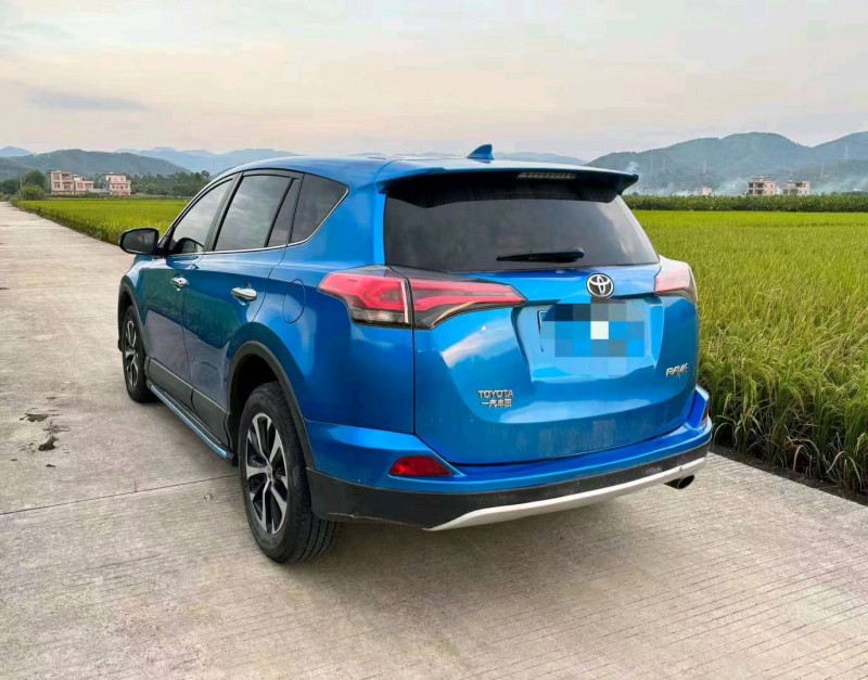 深圳16年丰田RAV4荣放5