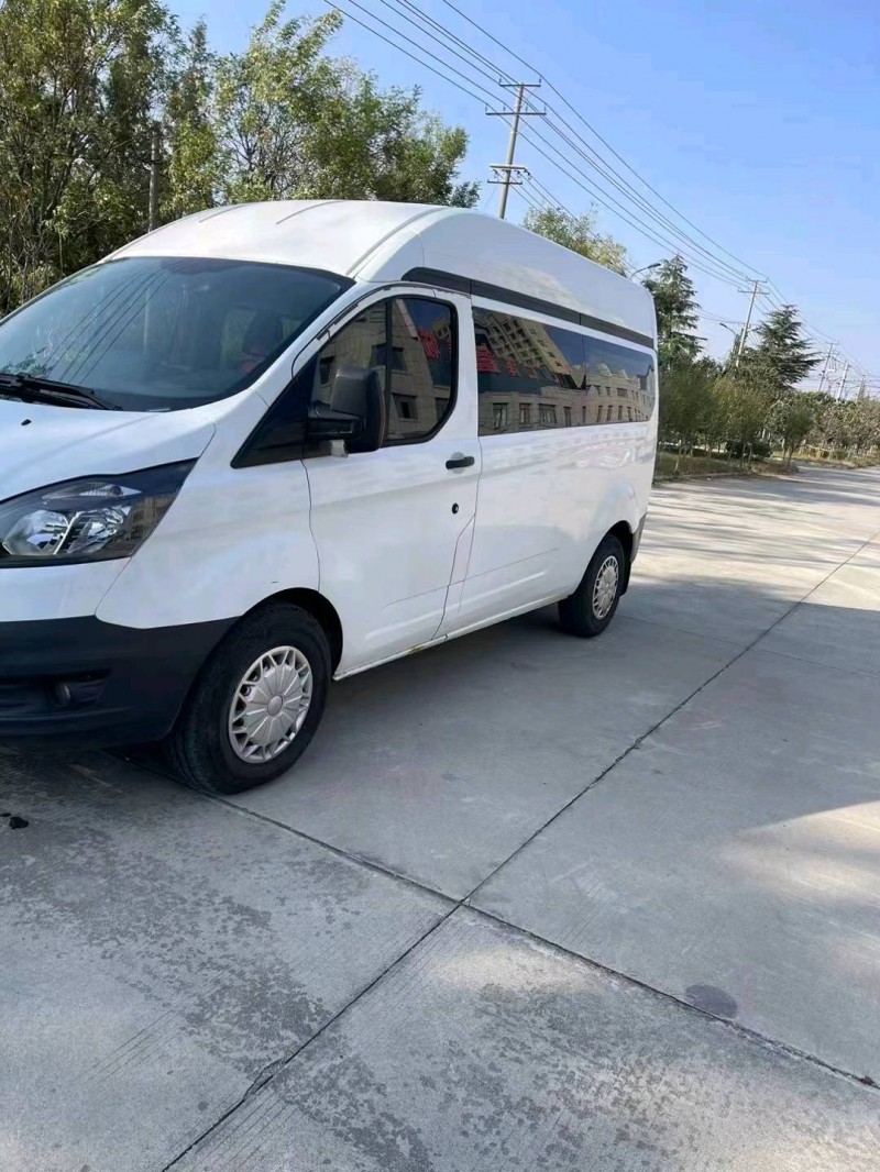 徐州16年福特全顺2