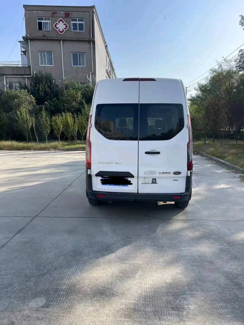 徐州16年福特全顺4