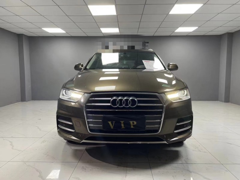 成都16年奥迪Q31