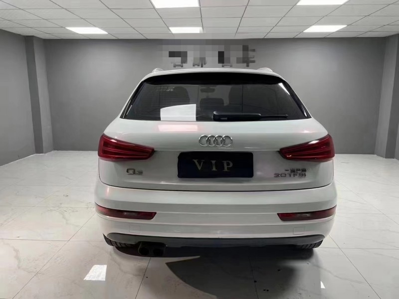 成都18年奥迪Q39